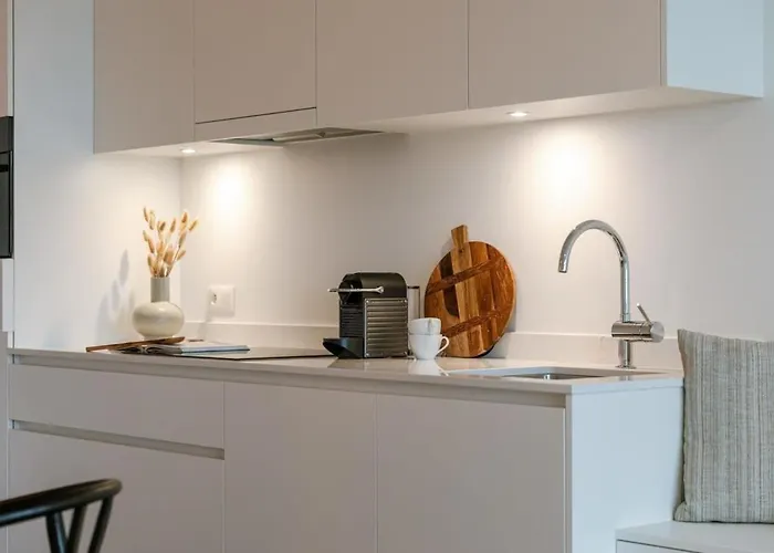 Huswell - Stylish With Harbour View Appartement