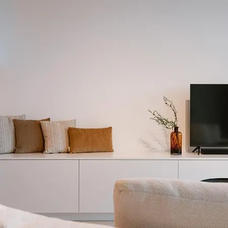 Huswell - Stylish With Harbour View Остенде