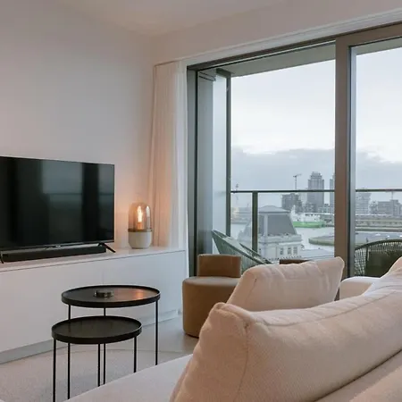 Апартаменти Huswell - Stylish With Harbour View