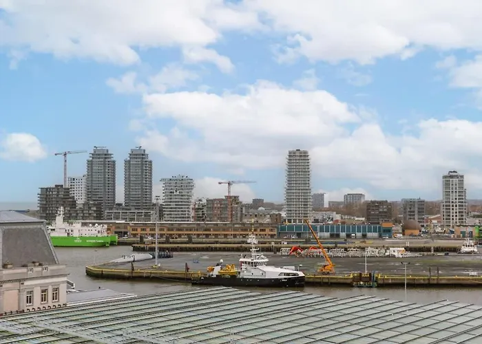 Huswell - Stylish With Harbour View Apartman *